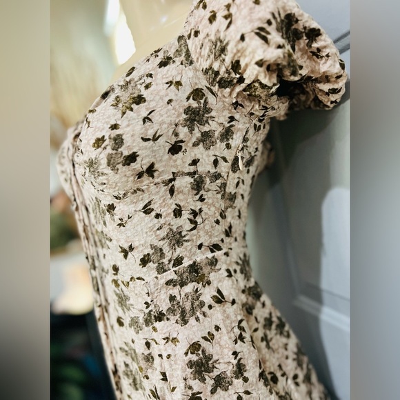 Megan Floral Slit Detail Dress size XS by WHITEROOM+CACTUS XS - Picture 9 of 11